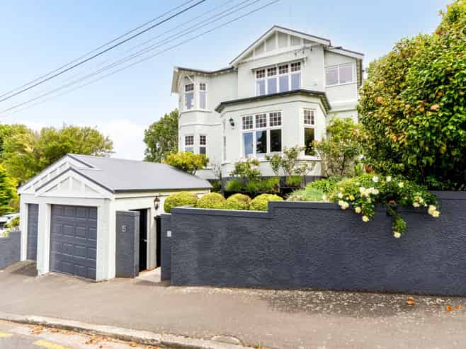 5 Merlin Street, Roslyn