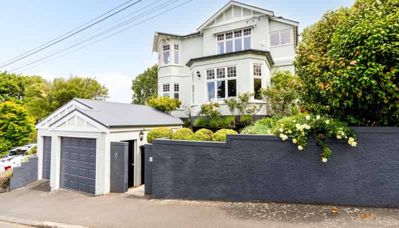 5 Merlin Street, Roslyn