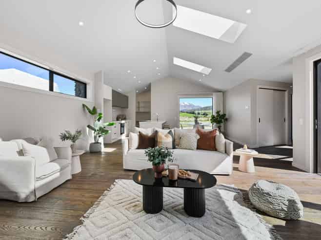 31 & 31A Taurus Lane, Jacks Point