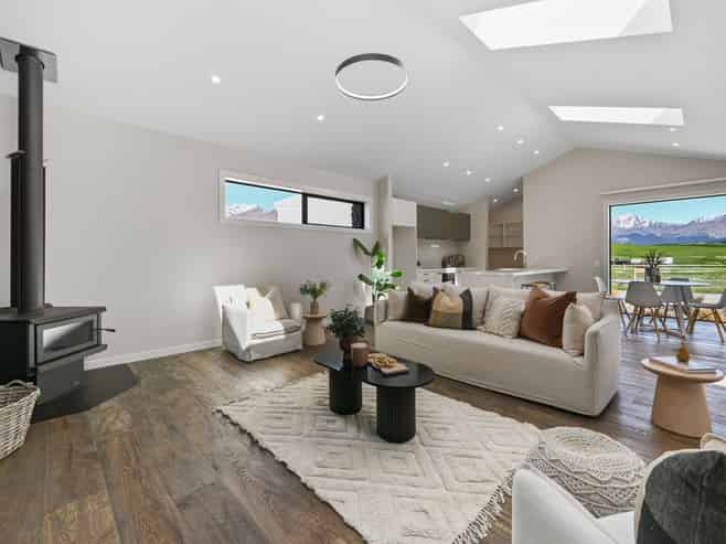 31 & 31A Taurus Lane, Jacks Point