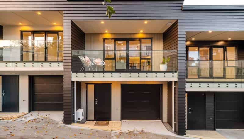 8/143 Clarence Street, Hamilton Lake