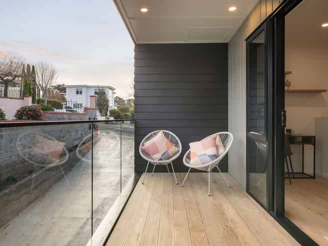 8/143 Clarence Street, Hamilton Lake