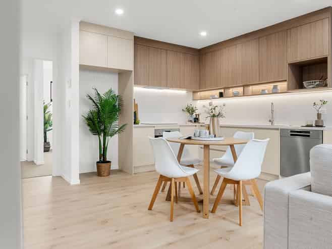 8/143 Clarence Street, Hamilton Lake