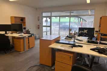 56m2* Retail/office - 'Parklands Mall'