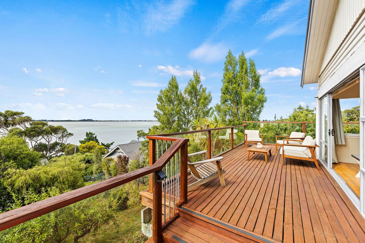 $1.6M for both 7 Rangatira Tce & 6 Mt Pleasant Rd - Widok 4