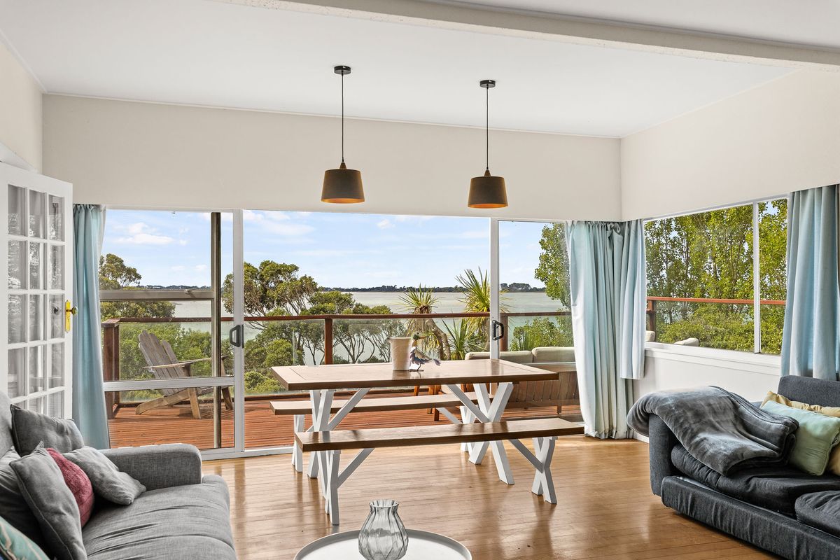 $1.6M for both 7 Rangatira Tce & 6 Mt Pleasant Rd - Widok 3
