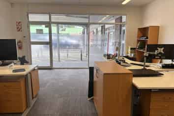 56m2* Retail/office - 'Parklands Mall'