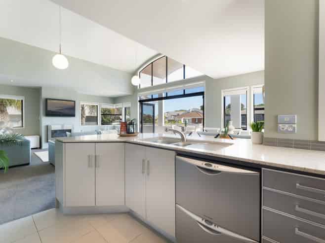 6B Oceanview Road, Mount Maunganui