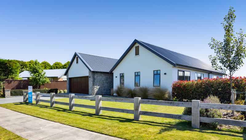 25 County Drive, Hawera