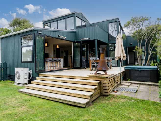 17 Sulisker Street, Karitane