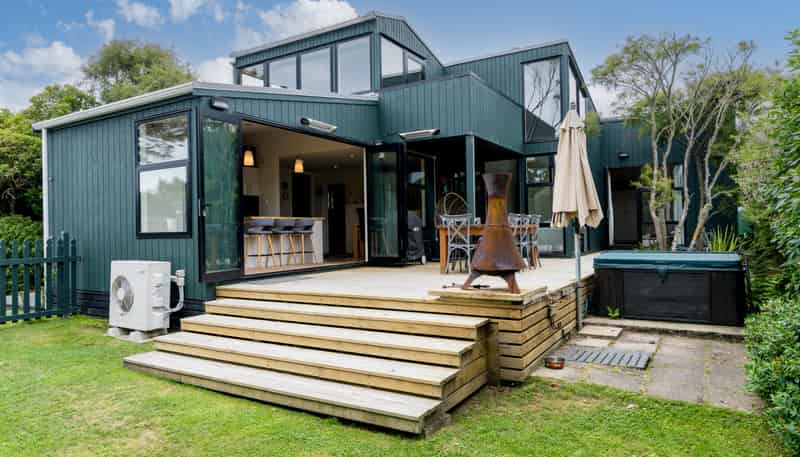 17 Sulisker Street, Karitane