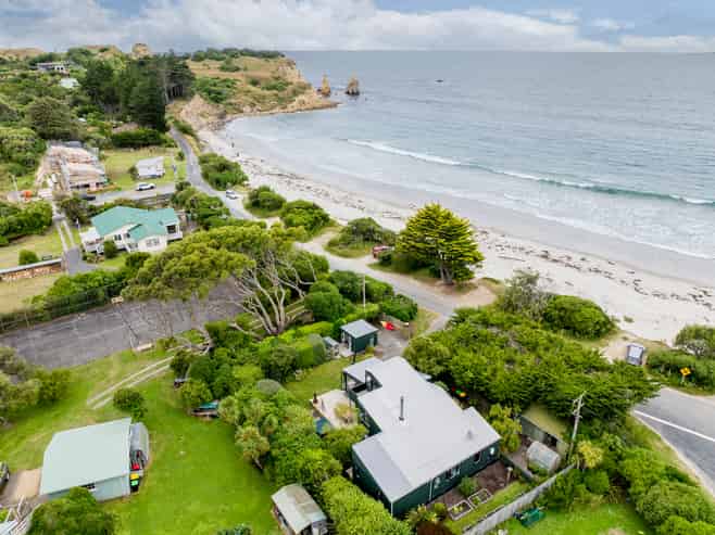 17 Sulisker Street, Karitane