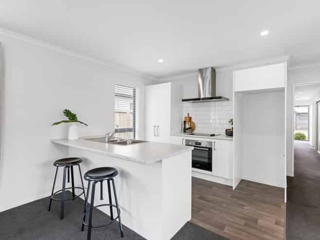 55 Henshaw Street, Woodend