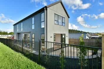 15 Makenu Crescent, Orewa