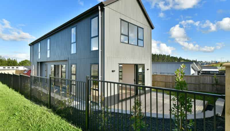 15 Makenu Crescent, Orewa