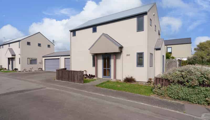 1/106 Ruskin Street, Addington