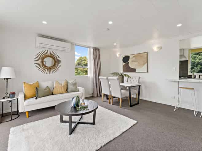 4 Chibnall Place, Conifer Grove