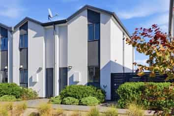 51/10 Buffon Street, Waltham