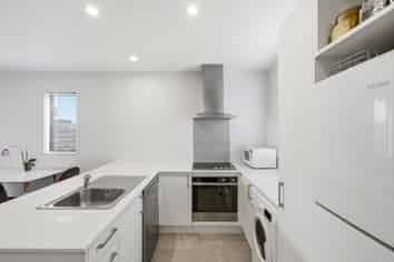 51/10 Buffon Street, Waltham