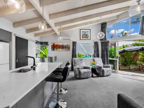 19b Commins Road, Onerahi