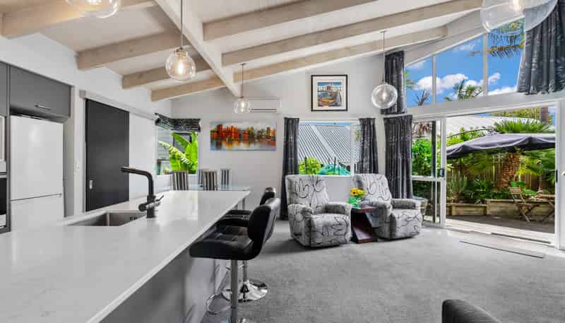 19b Commins Road, Onerahi