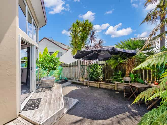 19b Commins Road, Onerahi