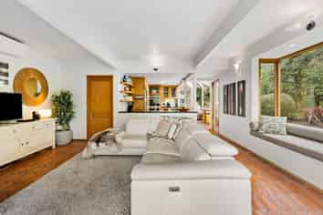 50 Braemar Road, Castor Bay