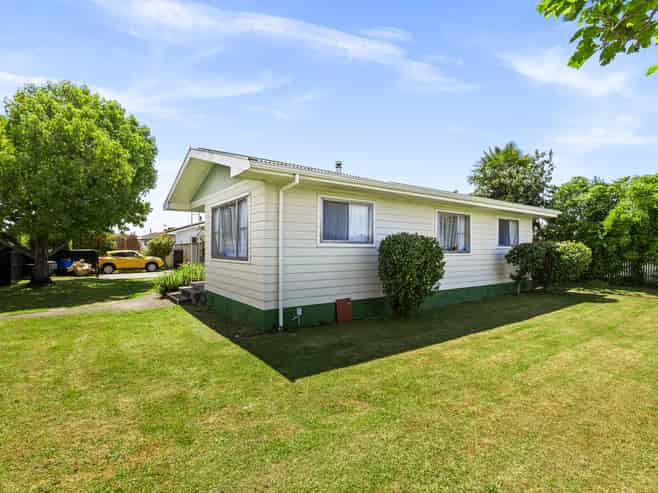 54 Wycliffe Street, Onekawa