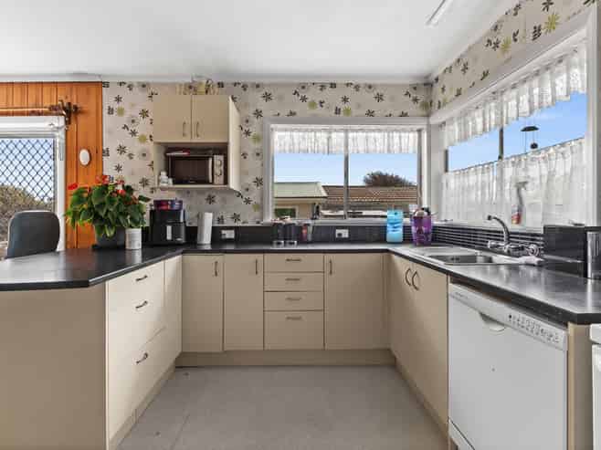 54 Wycliffe Street, Onekawa