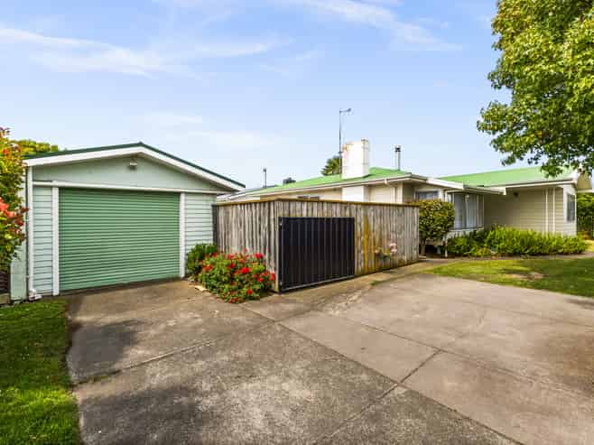 54 Wycliffe Street, Onekawa