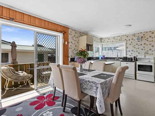 54 Wycliffe Street, Onekawa