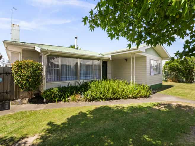 54 Wycliffe Street, Onekawa