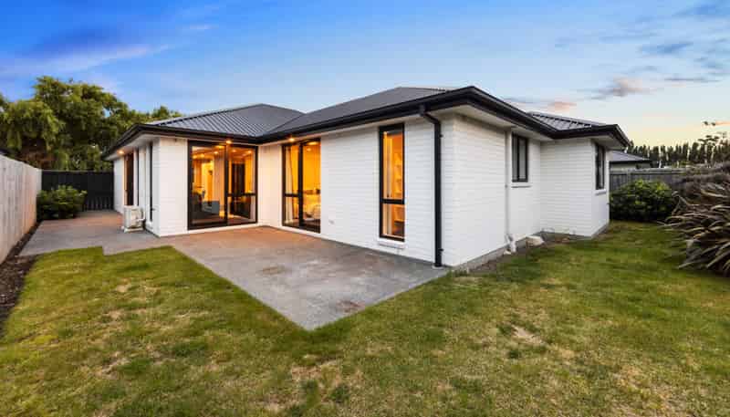 27 William Nicholls Drive, Belfast