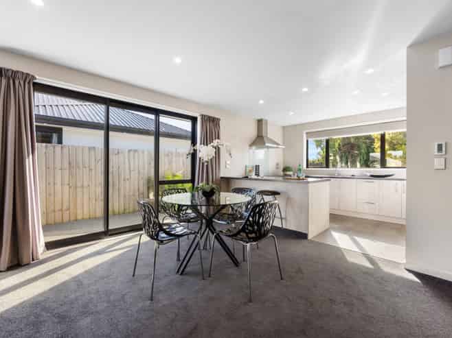 27 William Nicholls Drive, Belfast