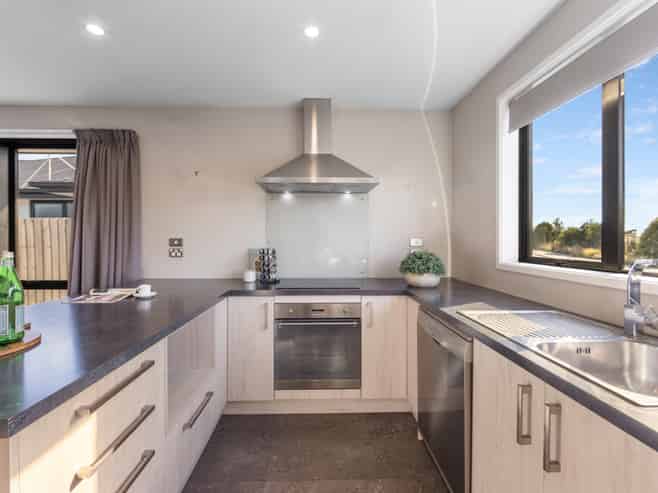 27 William Nicholls Drive, Belfast