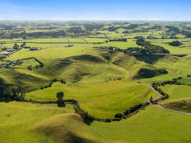 860 Egmont Road, Hillsborough