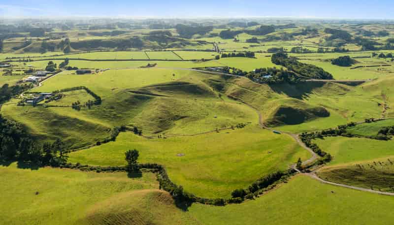 860 Egmont Road, Hillsborough