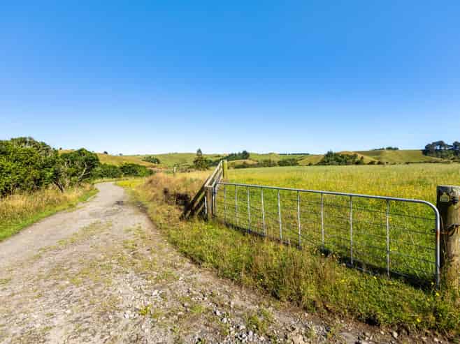 860 Egmont Road, Hillsborough