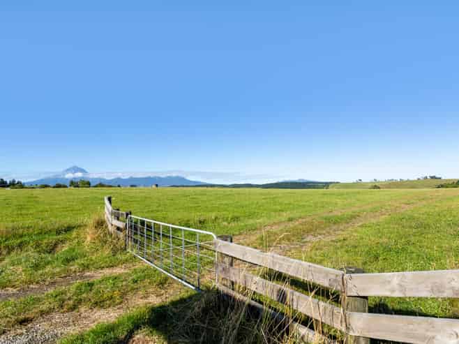 860 Egmont Road, Hillsborough