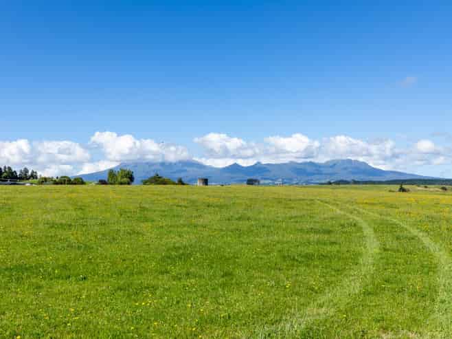 860 Egmont Road, Hillsborough