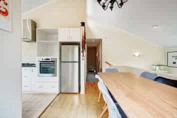 2/28 Pahi Place, West Harbour