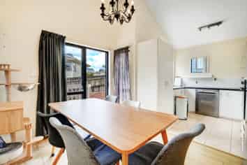 2/28 Pahi Place, West Harbour