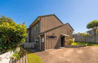 2/28 Pahi Place, West Harbour