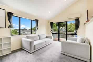 2/28 Pahi Place, West Harbour