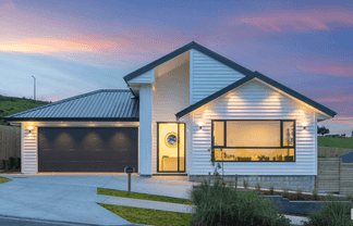 17 Awanui Road, Red Beach