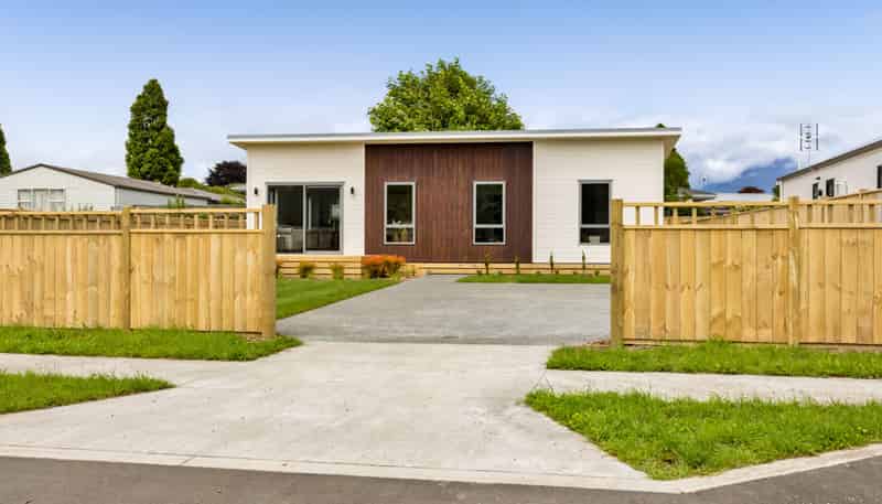 9 Horoeka Street, Inglewood