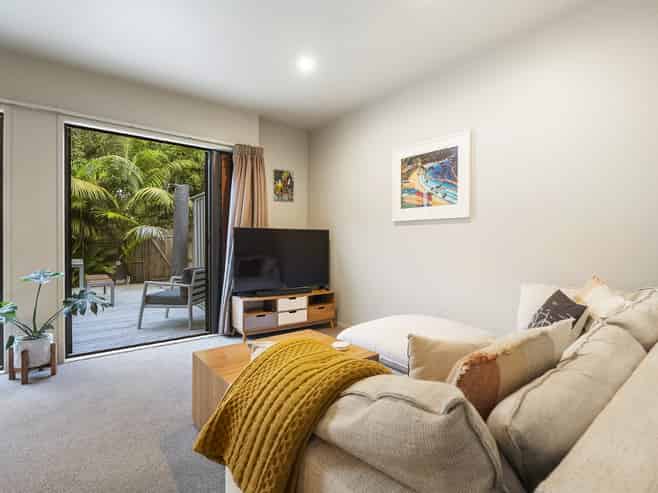 8/11 The Avenue, Albany