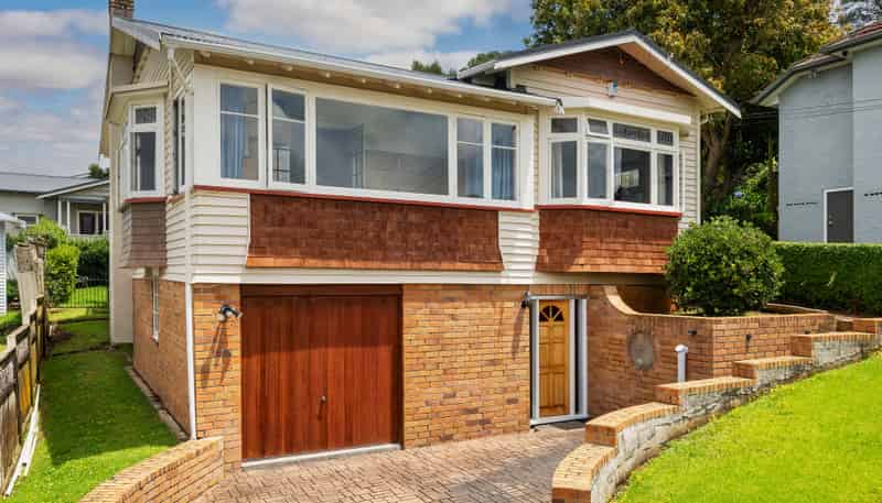 5 Ruarangi Road, Mount Albert