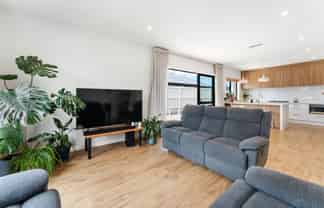 34 Siren Street, Milldale