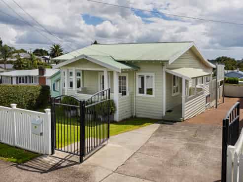 10 Willis Street, Mount Albert